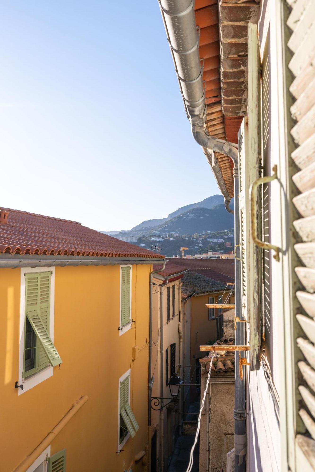 Vieille Ville De Menton Buitenkant foto