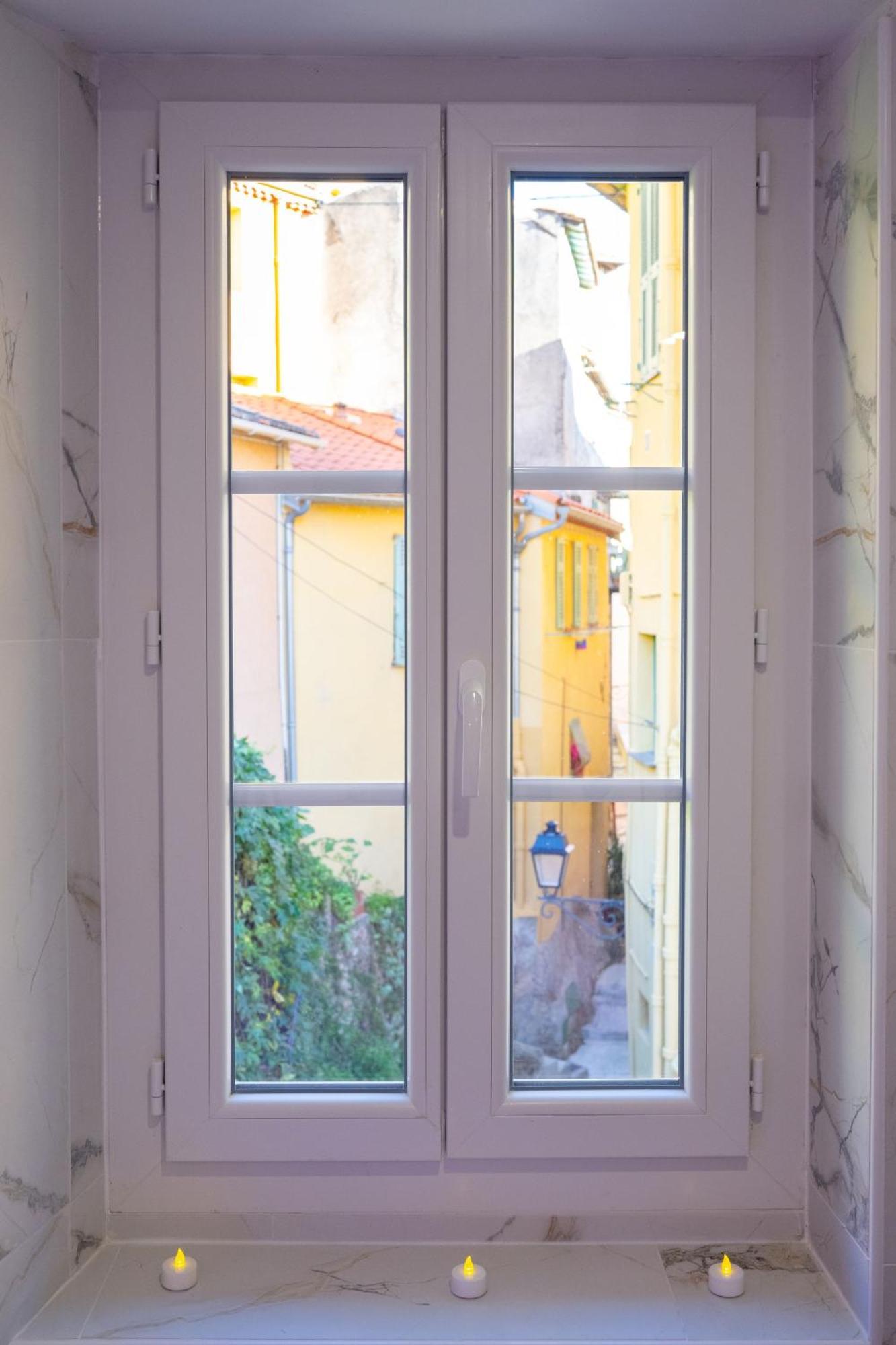 Vieille Ville De Menton Buitenkant foto