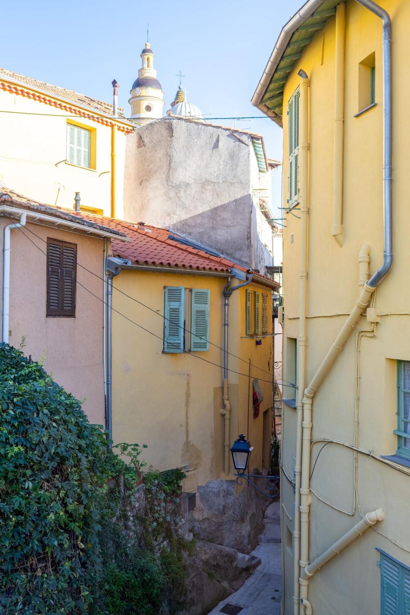 Vieille Ville De Menton Buitenkant foto